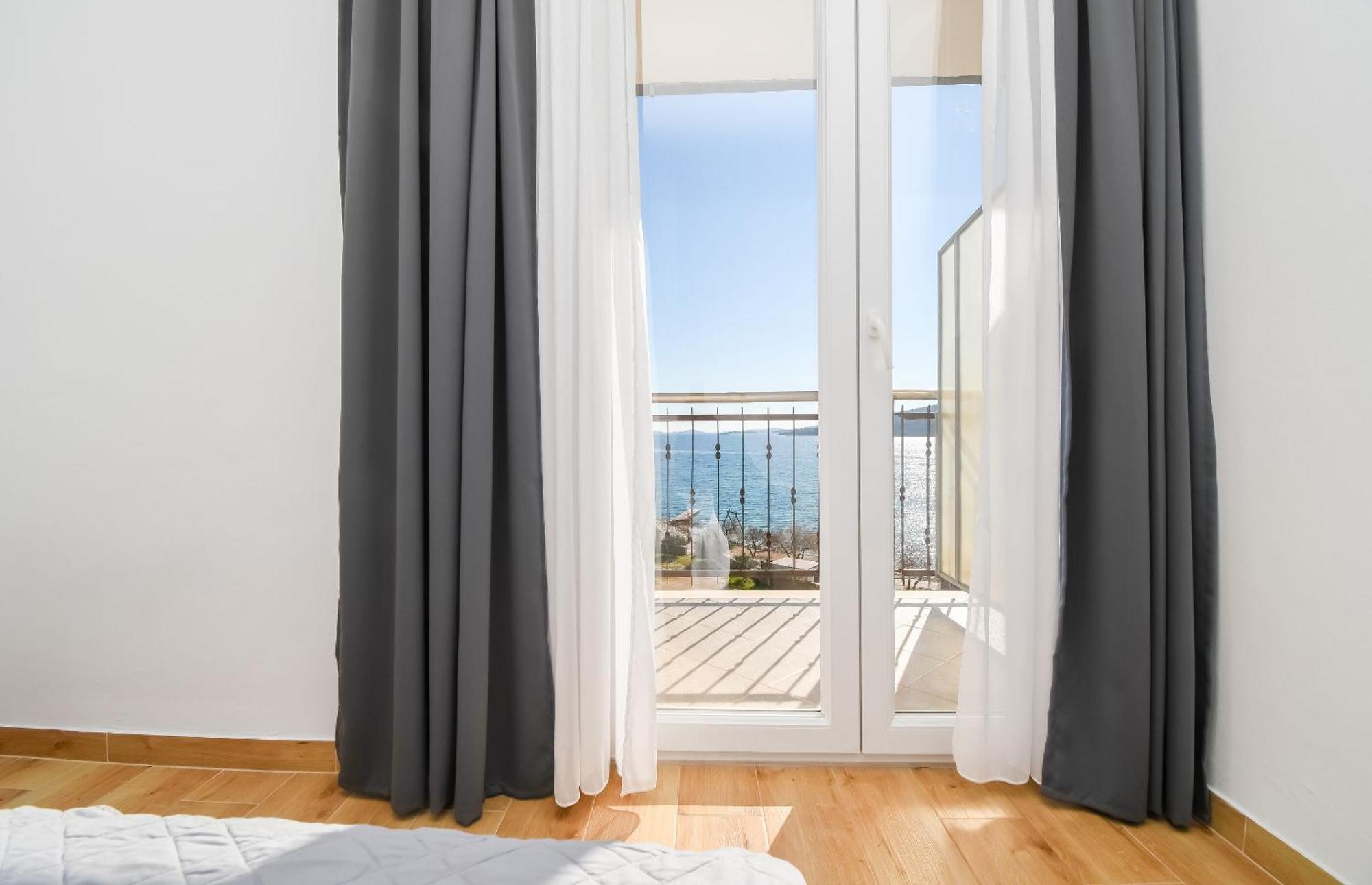 Apartments Rose - 30 M From The Beach เซเกต วรันยีชา ภายนอก รูปภาพ
